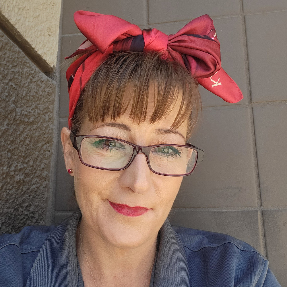 Meet your Posher, Posh